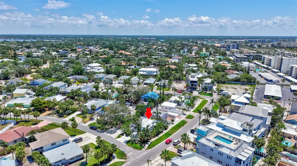 643 Calle Del Otono Sarasota FL 34242