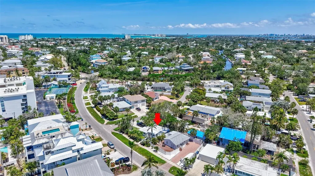 643 Calle Del Otono Sarasota FL 34242