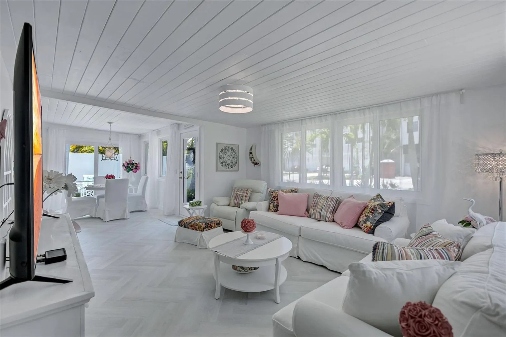 643 Calle Del Otono Sarasota FL 34242