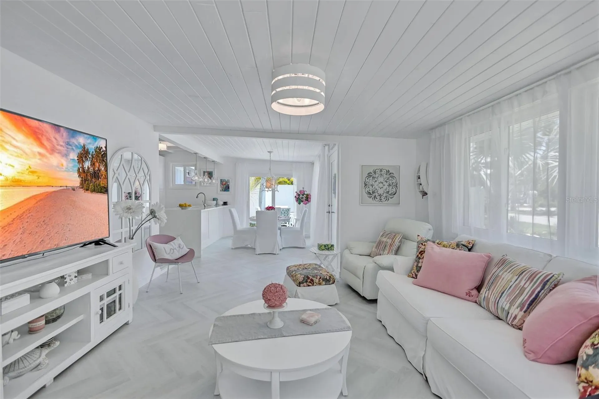 643 Calle Del Otono Sarasota FL 34242