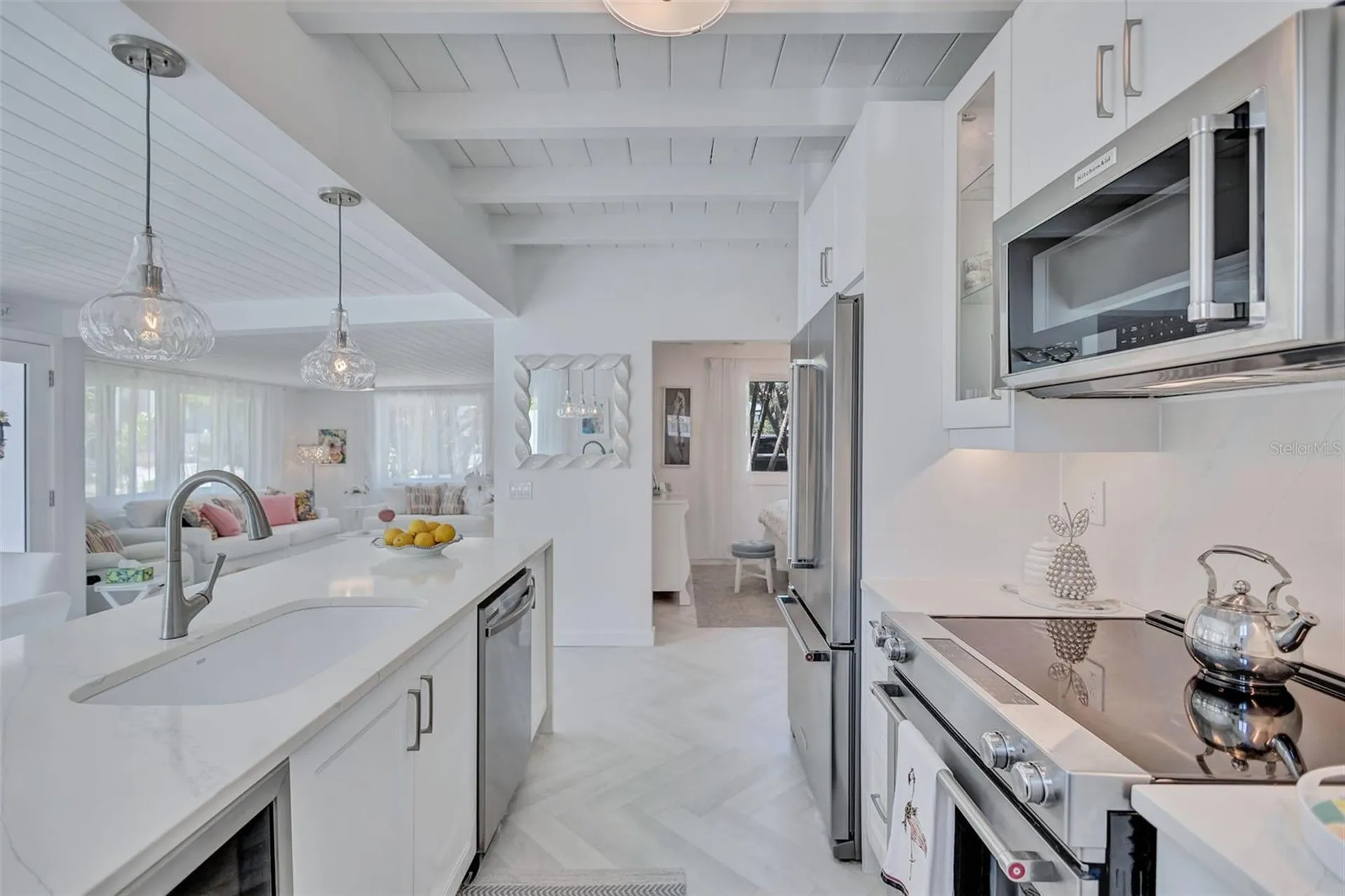 643 Calle Del Otono Sarasota FL 34242