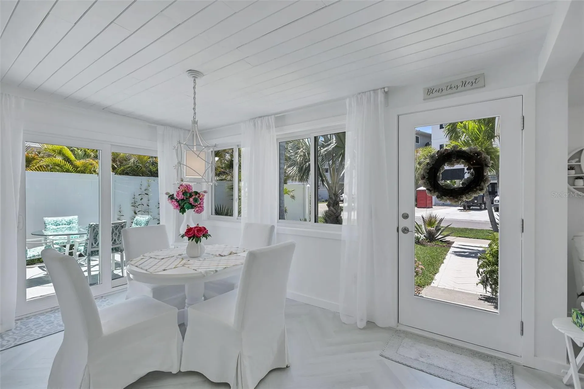 643 Calle Del Otono Sarasota FL 34242