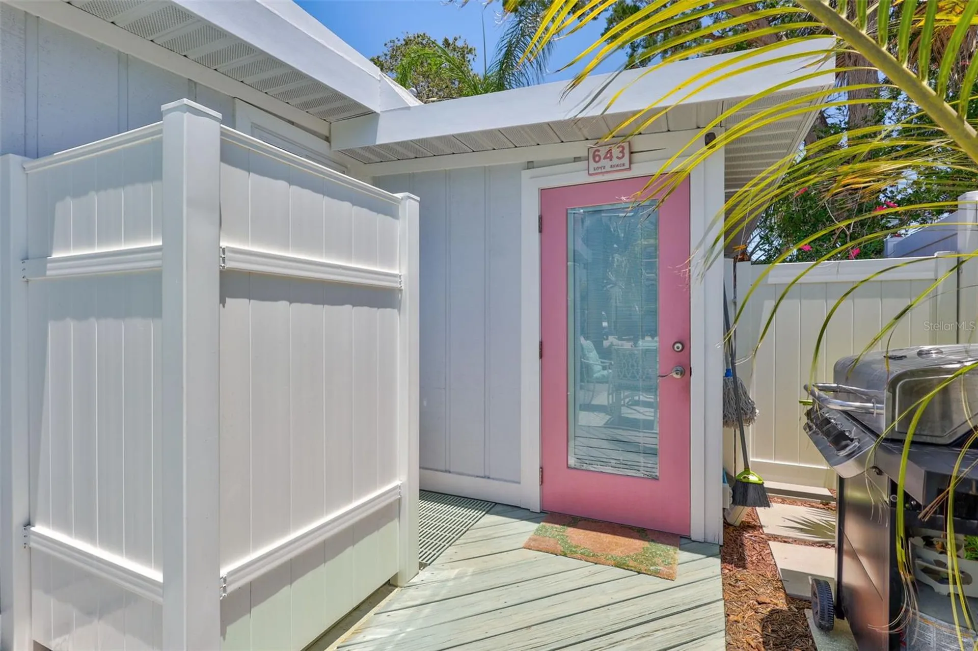 643 Calle Del Otono Sarasota FL 34242