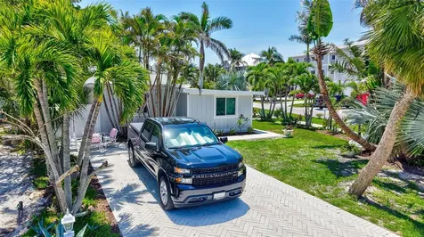 643 Calle Del Otono Sarasota FL 34242