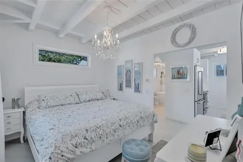 643 Calle Del Otono Sarasota FL 34242