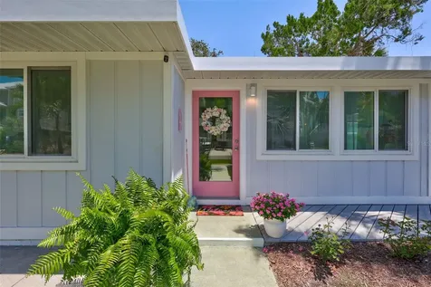 643 Calle Del Otono Sarasota FL 34242