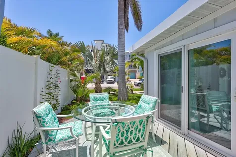 643 Calle Del Otono Sarasota FL 34242