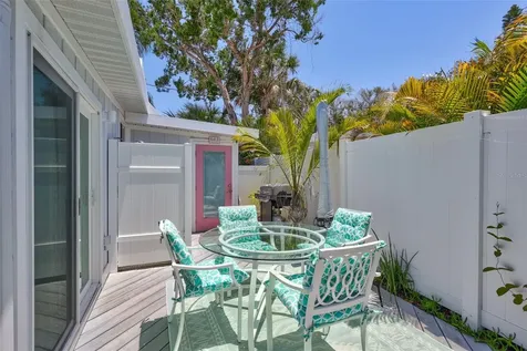643 Calle Del Otono Sarasota FL 34242