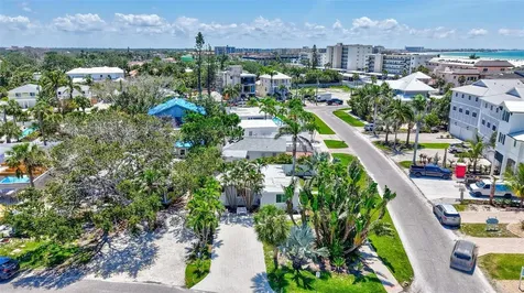 643 Calle Del Otono Sarasota FL 34242