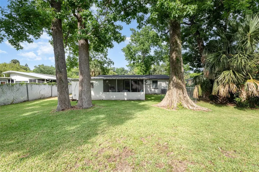 121 Mason Park Drive Daytona Beach FL 32117