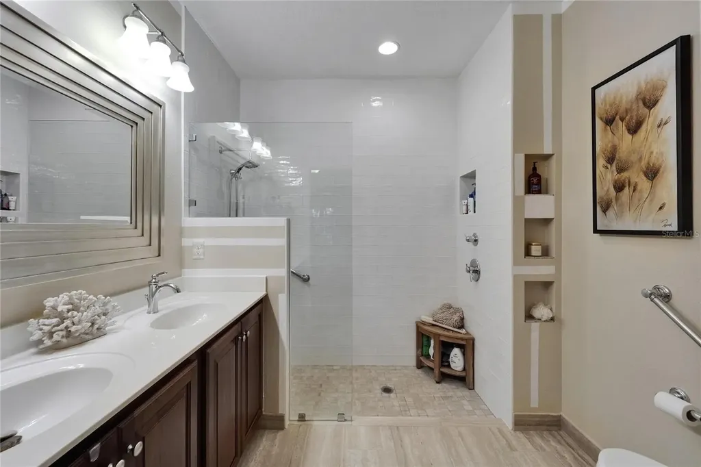 5646 Sunset Falls Drive Apollo Beach FL 33572