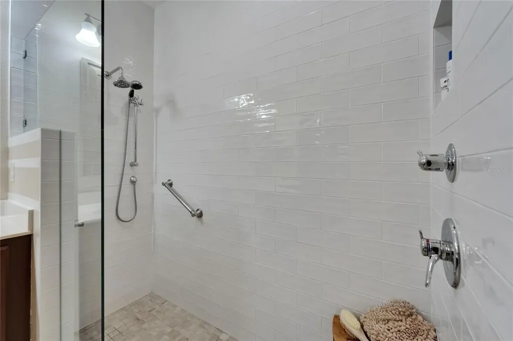 5646 Sunset Falls Drive Apollo Beach FL 33572