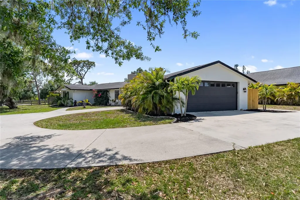 3810 Hidden River Road Sarasota FL 34240