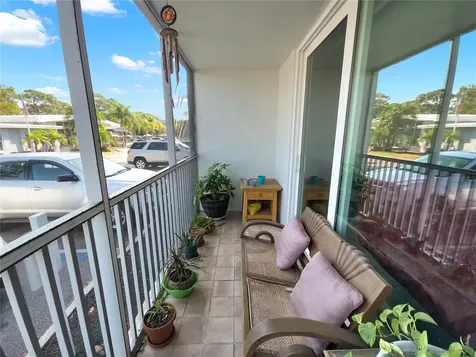 2700 Coconut Bay Lane Sarasota FL 34237