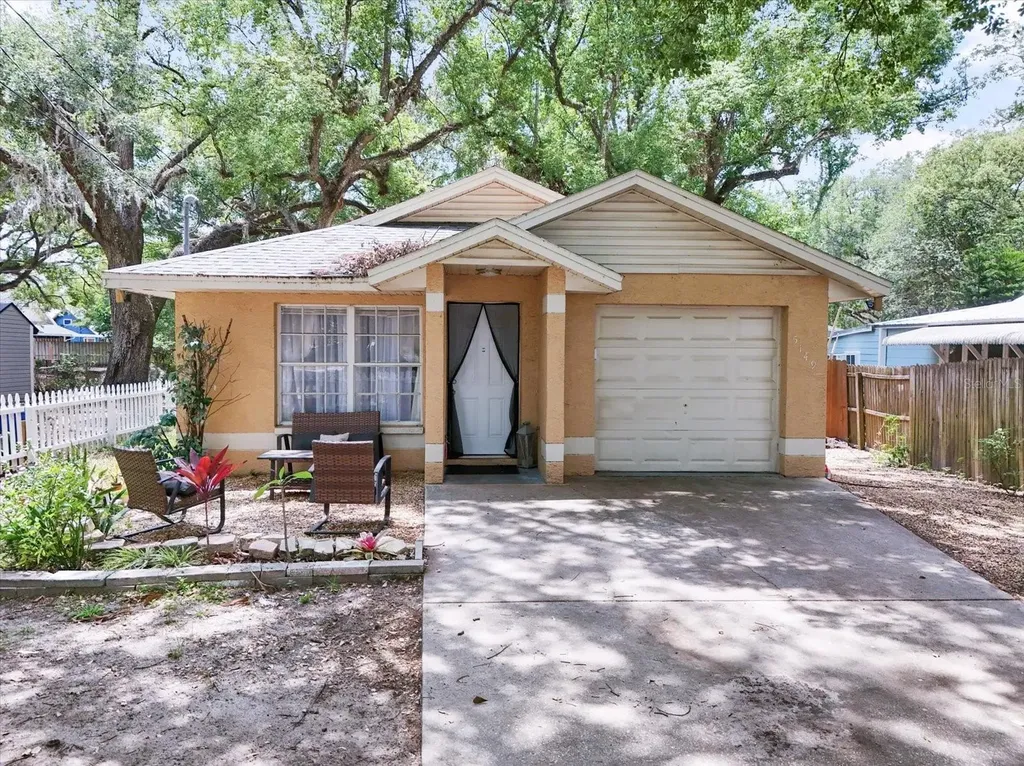 5149 4th Street Zephyrhills FL 33542