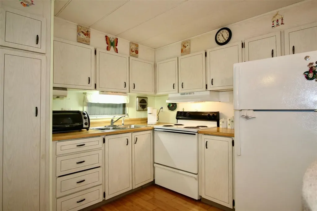 82292 2nd Avenue N Pinellas Park FL 33781