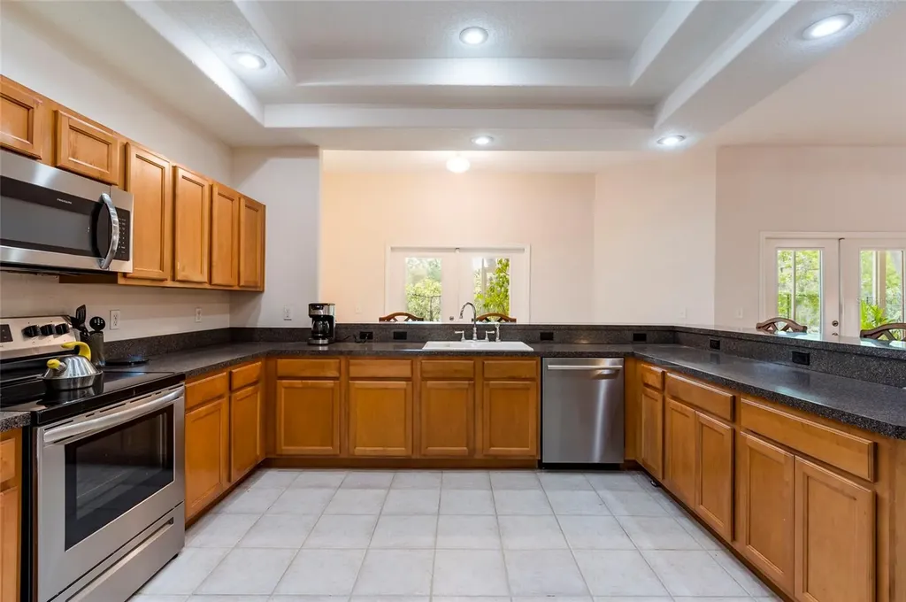 9908 Alafia River Lane Gibsonton FL 33534