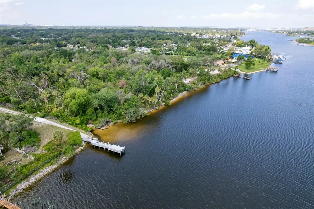 9908 Alafia River Lane Gibsonton FL 33534