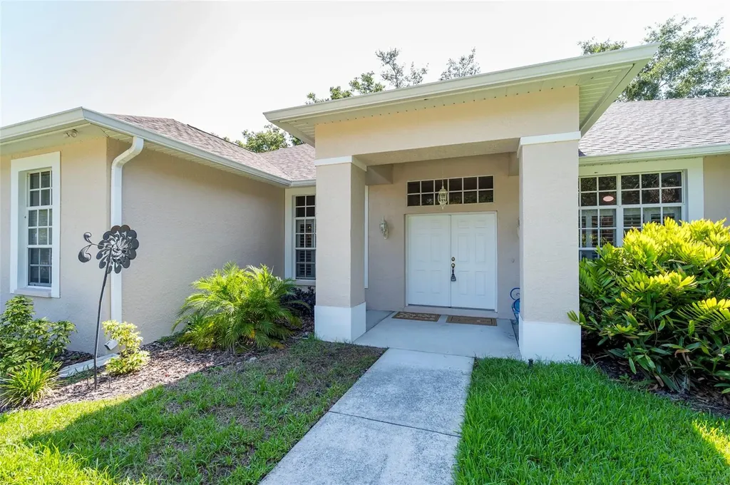 9908 Alafia River Lane Gibsonton FL 33534