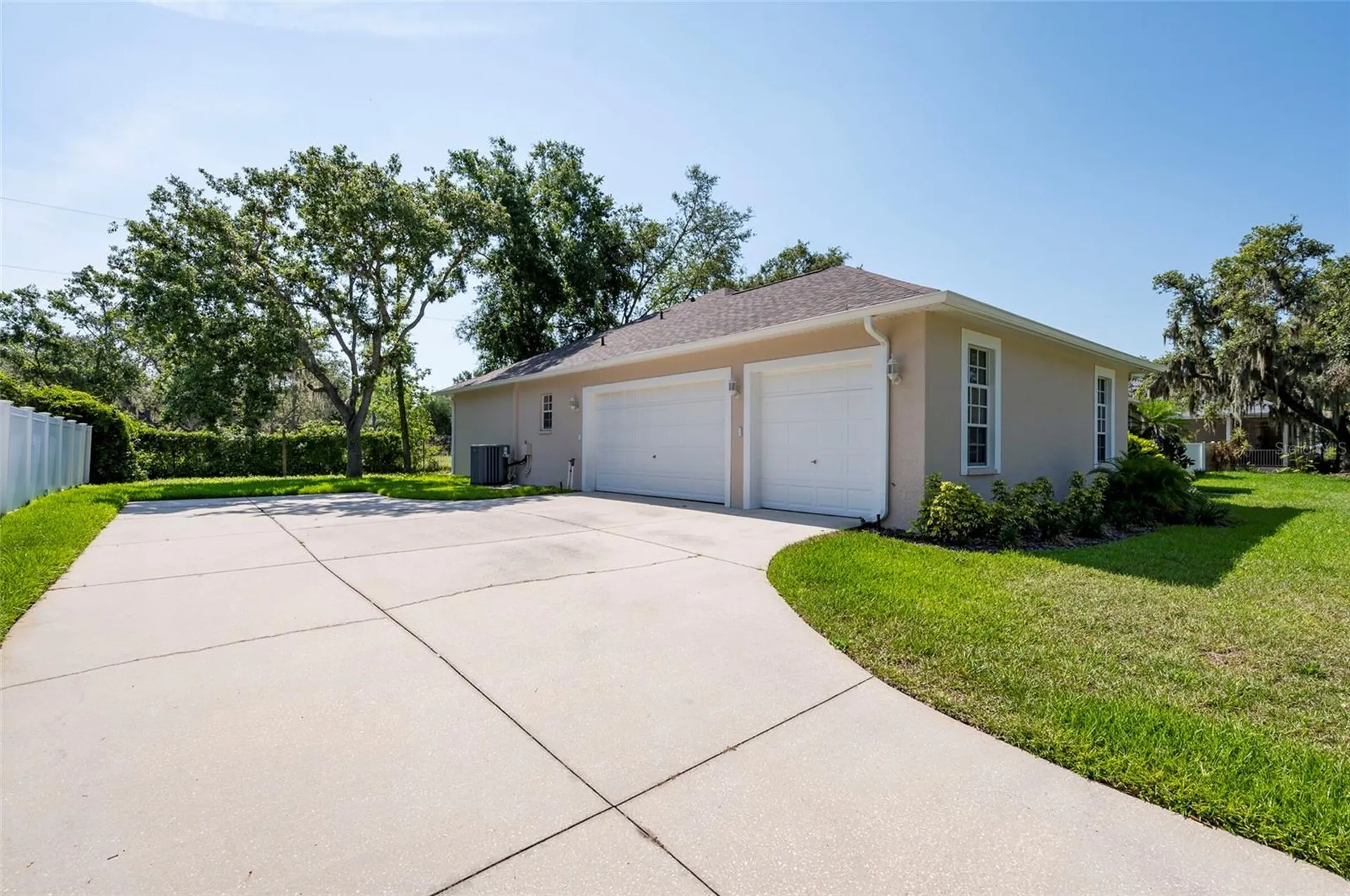 9908 Alafia River Lane Gibsonton FL 33534
