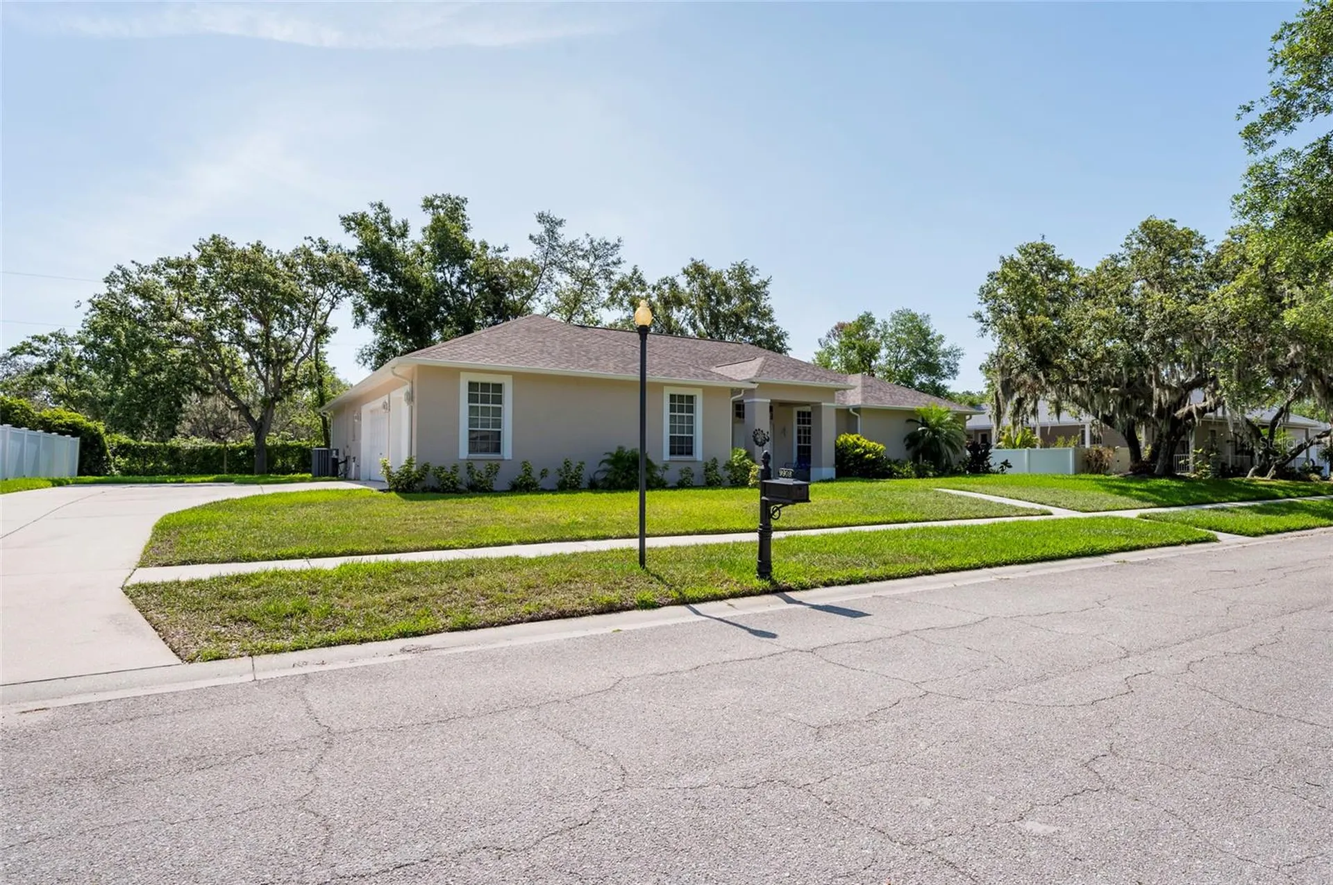 9908 Alafia River Lane Gibsonton FL 33534