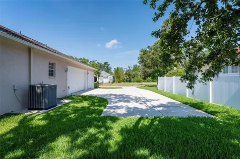 9908 Alafia River Lane Gibsonton FL 33534