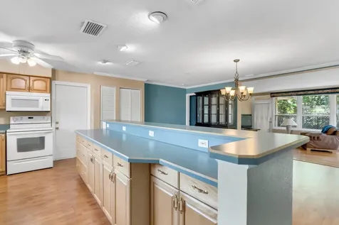1739 Woodridge Drive Clearwater FL 33756