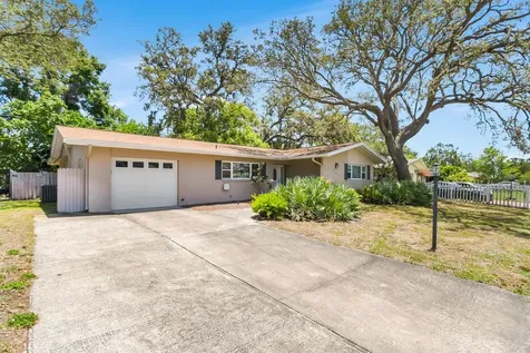 1739 Woodridge Drive Clearwater FL 33756