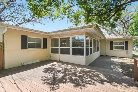 1739 Woodridge Drive Clearwater FL 33756