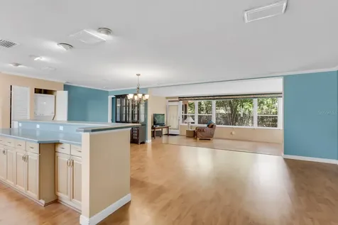 1739 Woodridge Drive Clearwater FL 33756