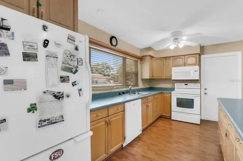 1739 Woodridge Drive Clearwater FL 33756
