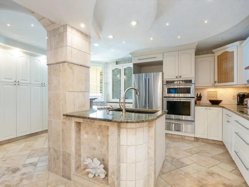 5880 Midnight Pass Road Sarasota FL 34242