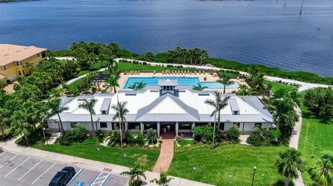 932 Mangrove Edge Court Bradenton FL 34208