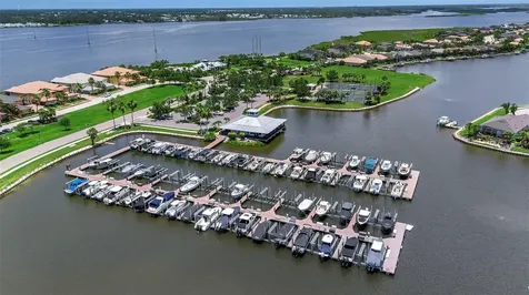 932 Mangrove Edge Court Bradenton FL 34208