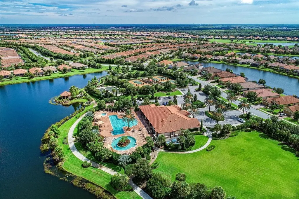 13710 Messina Loop Bradenton FL 34211