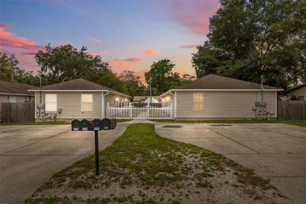 4737 6th Street Zephyrhills FL 33542