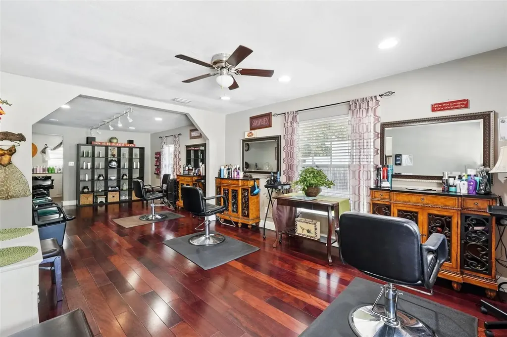 205 S Highland Avenue Apopka FL 32703