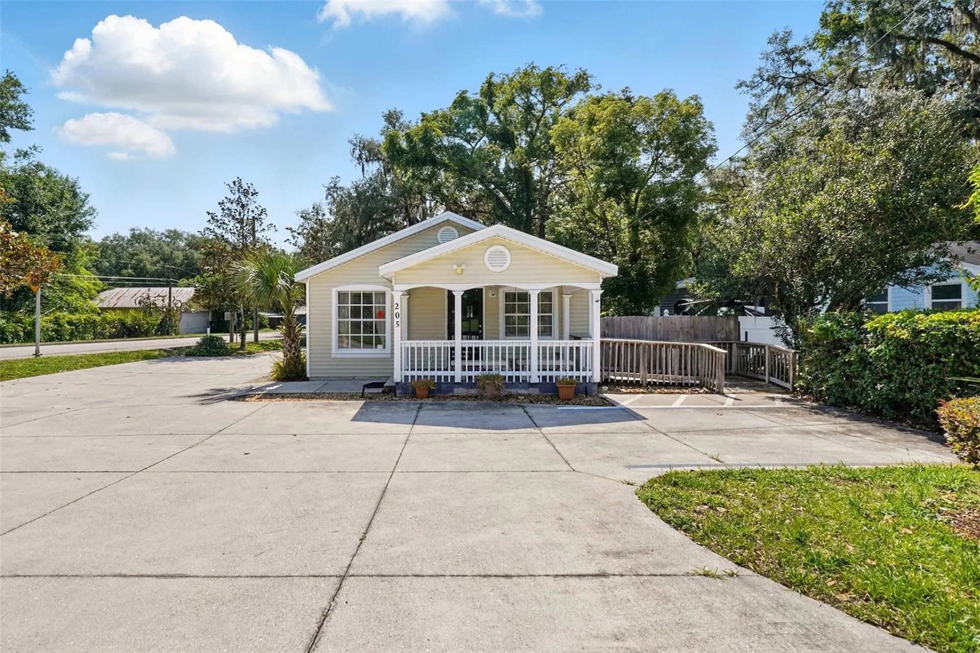 205 S Highland Avenue Apopka FL 32703