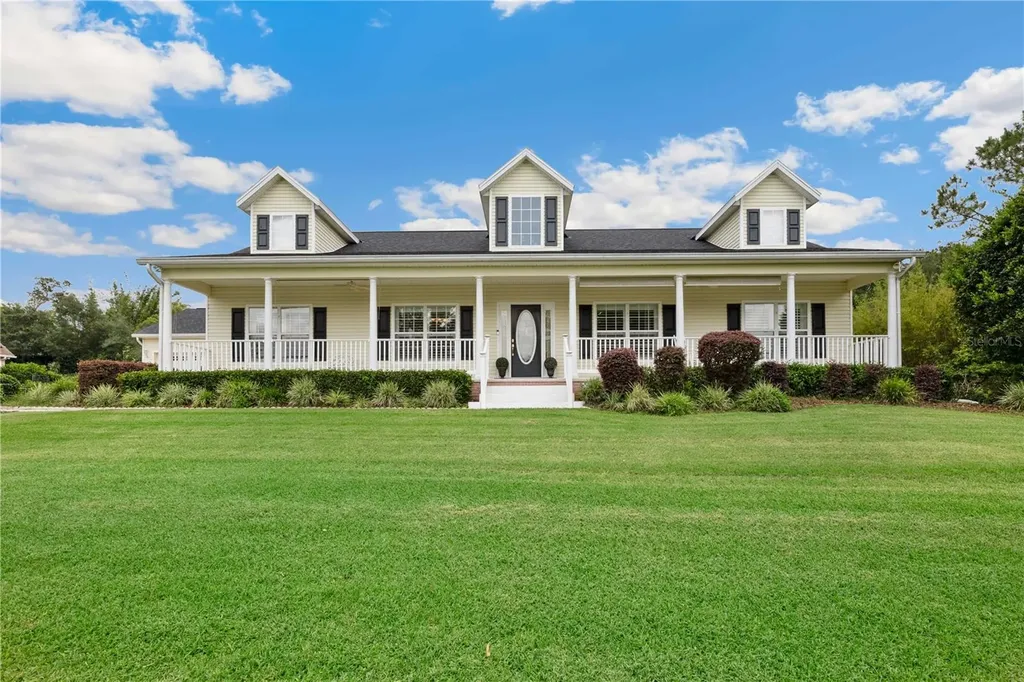 9830 Caribou Trail Dade City FL 33525