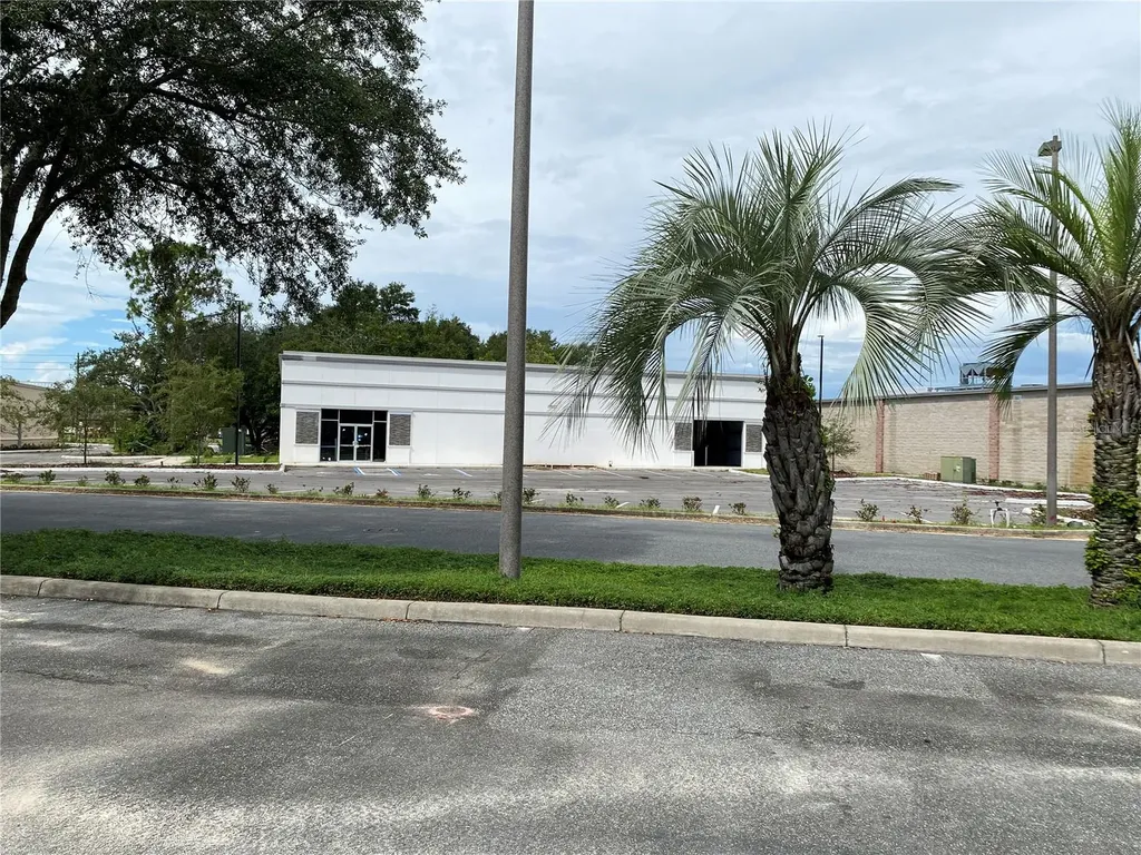 13922 N Us-441 Highway Lady Lake FL 32159