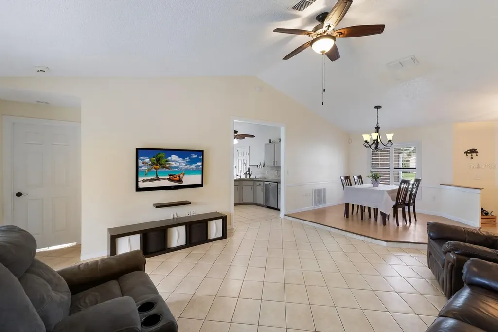 613 E 49th Street E Bradenton FL 34208