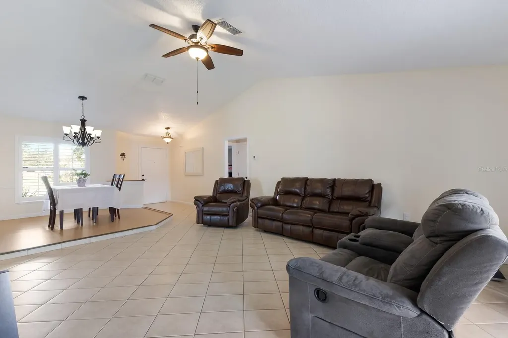 613 E 49th Street E Bradenton FL 34208