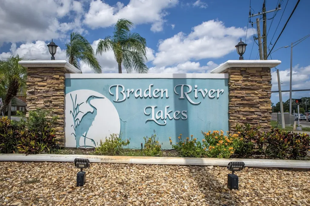 613 E 49th Street E Bradenton FL 34208