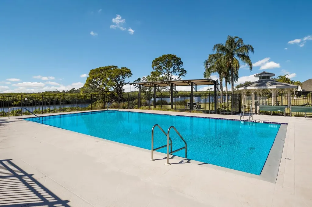 613 E 49th Street E Bradenton FL 34208
