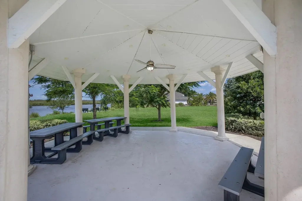 613 E 49th Street E Bradenton FL 34208