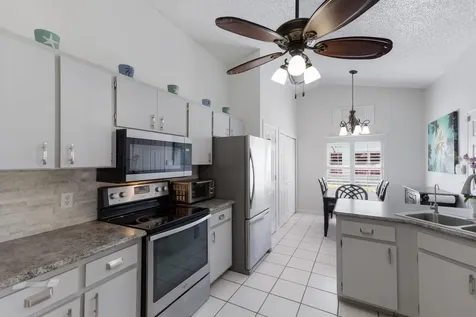 613 E 49th Street E Bradenton FL 34208
