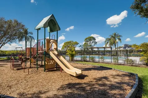 613 E 49th Street E Bradenton FL 34208