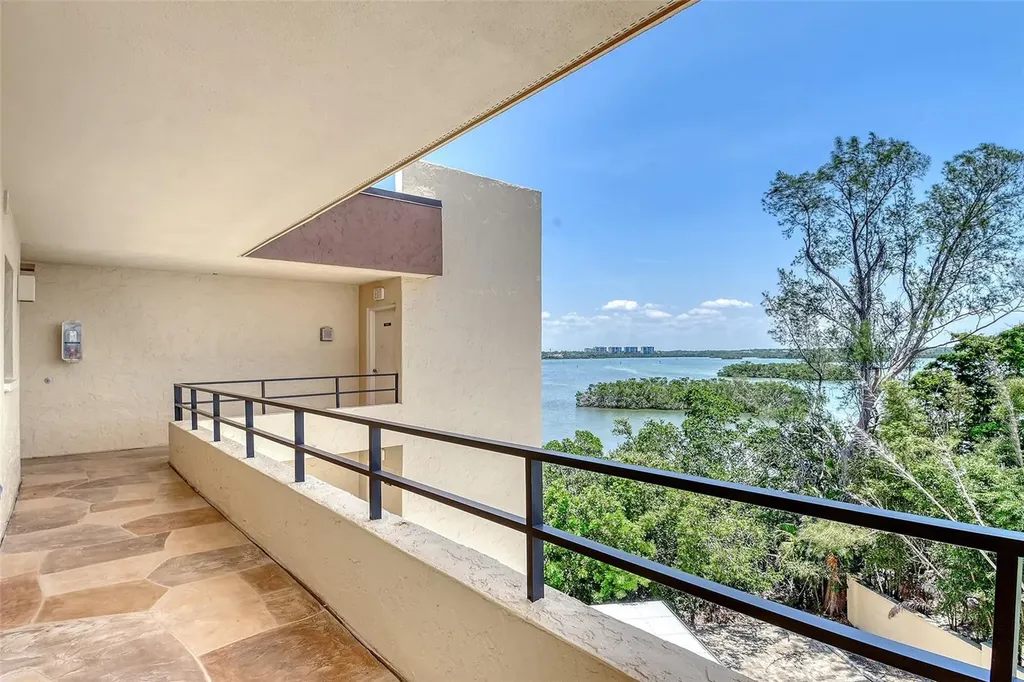 8779 Midnight Pass Road Sarasota FL 34242