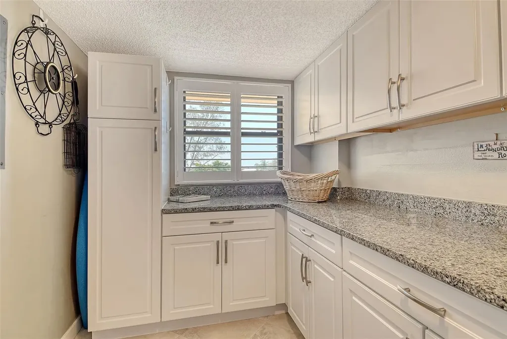 8779 Midnight Pass Road Sarasota FL 34242
