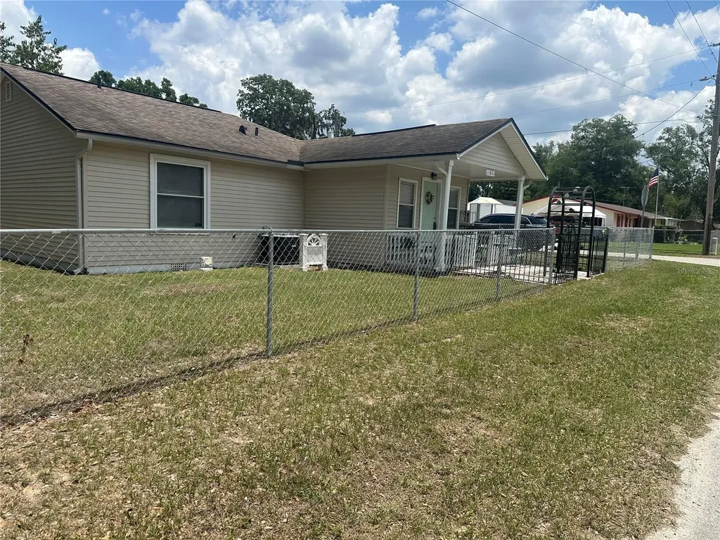 11814 Washington Street Seffner FL 33584